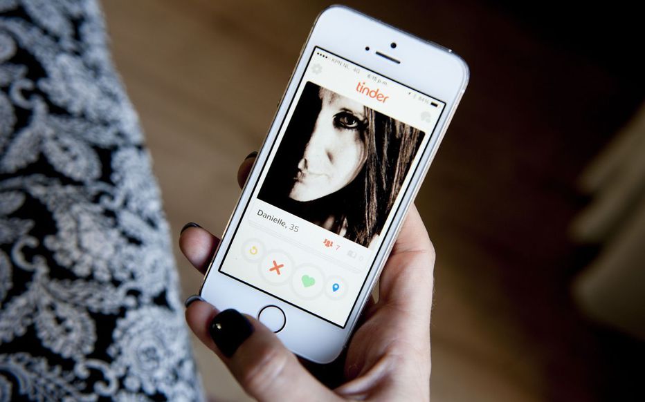  Faits divers Affaire Tinder : victime de «vingt mille appels malveillants» après une rupture
