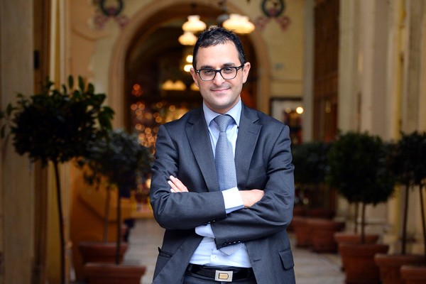 "Nobel" du développement durable : l'avocat Arash Derambarsh récompensé