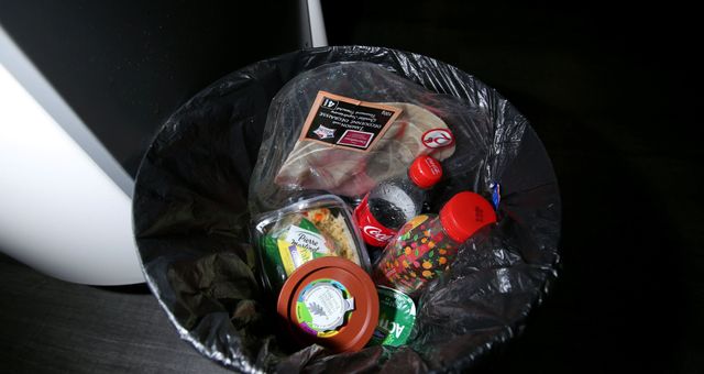 Gaspillage alimentaire : "On a sauvé 450.000 repas en 4 ans", se réjouit l'adjoint au maire de Courbevoie