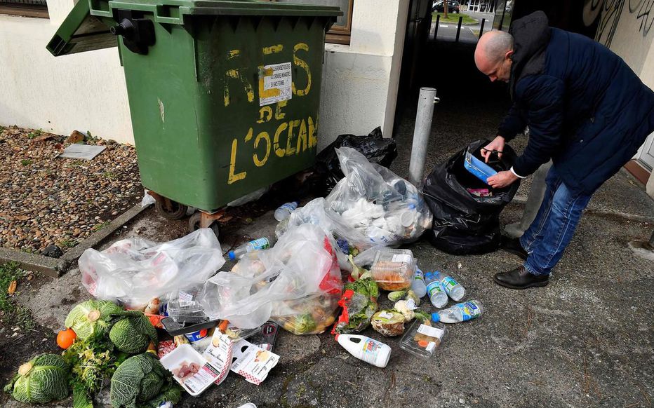 Gaspillage alimentaire : un Leclerc des Landes épinglé